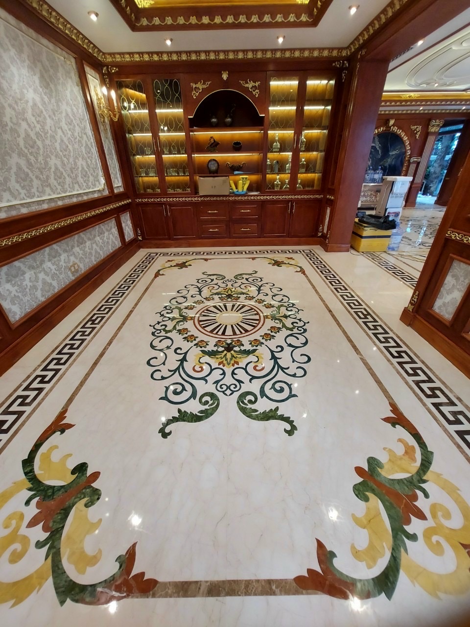 Nhà giàu chuộng làm nội thất bằng đá tự nhiên nhập khẩu