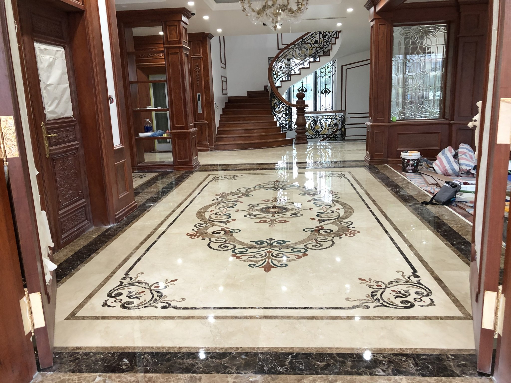 Nhà giàu chuộng làm nội thất bằng đá tự nhiên nhập khẩu