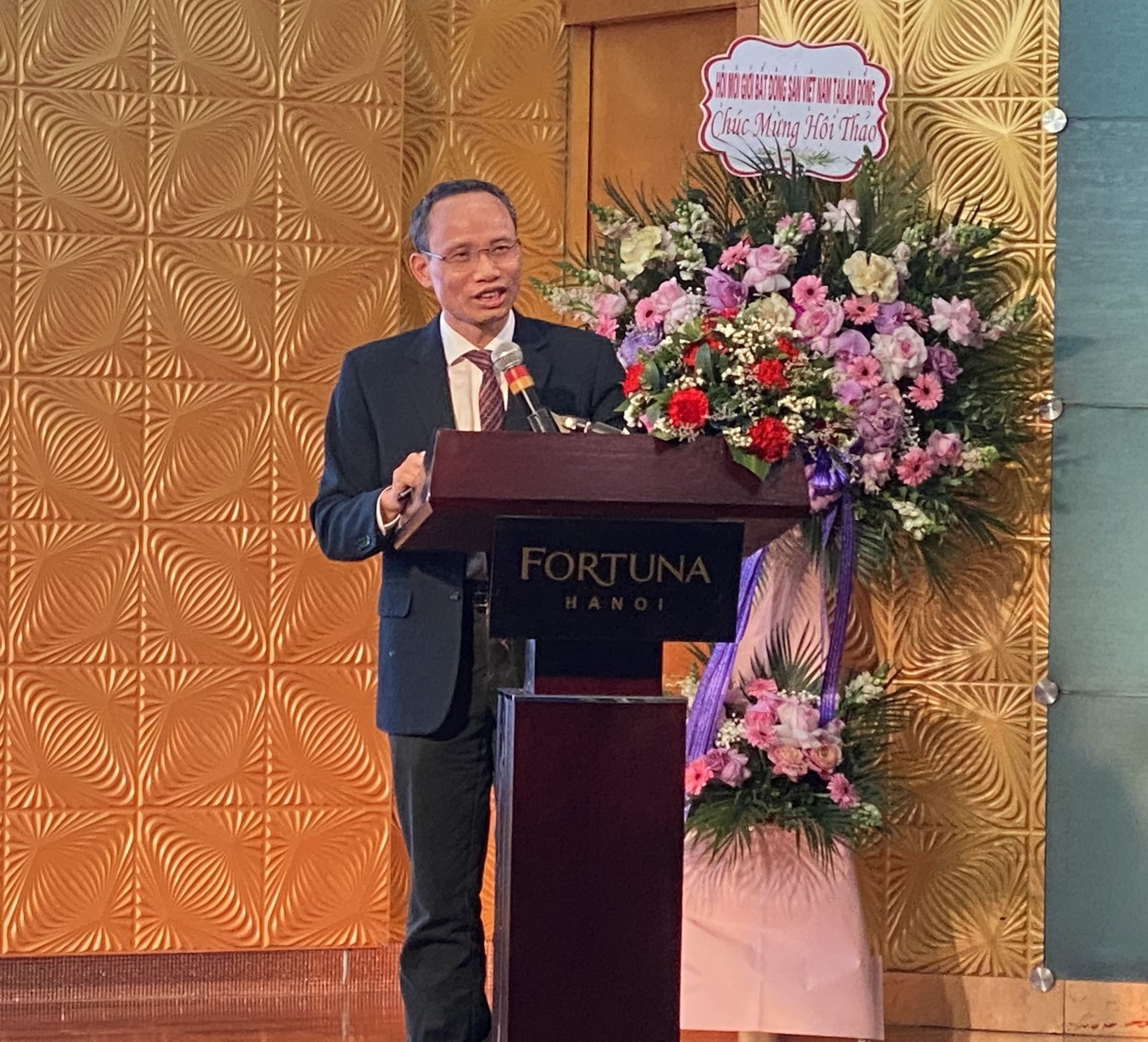 Năm 2023 cần xem xét cẩn thận chi tiết về nút thắt vốn