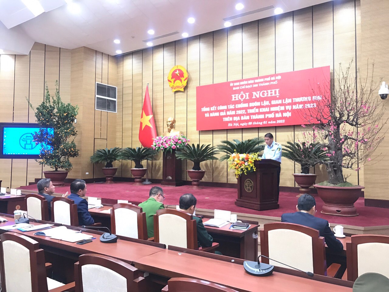 Phó Chủ tịch TP.Hà Nội Sẽ xử lý sớm và dứt điểm tình trạng thiếu kho bãi lưu trữ hàng vi phạm