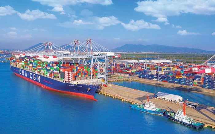 Khép lại năm 2022, xuất nhập khẩu Việt Nam ‘vượt mặt’ nhiều nước trong ASEAN