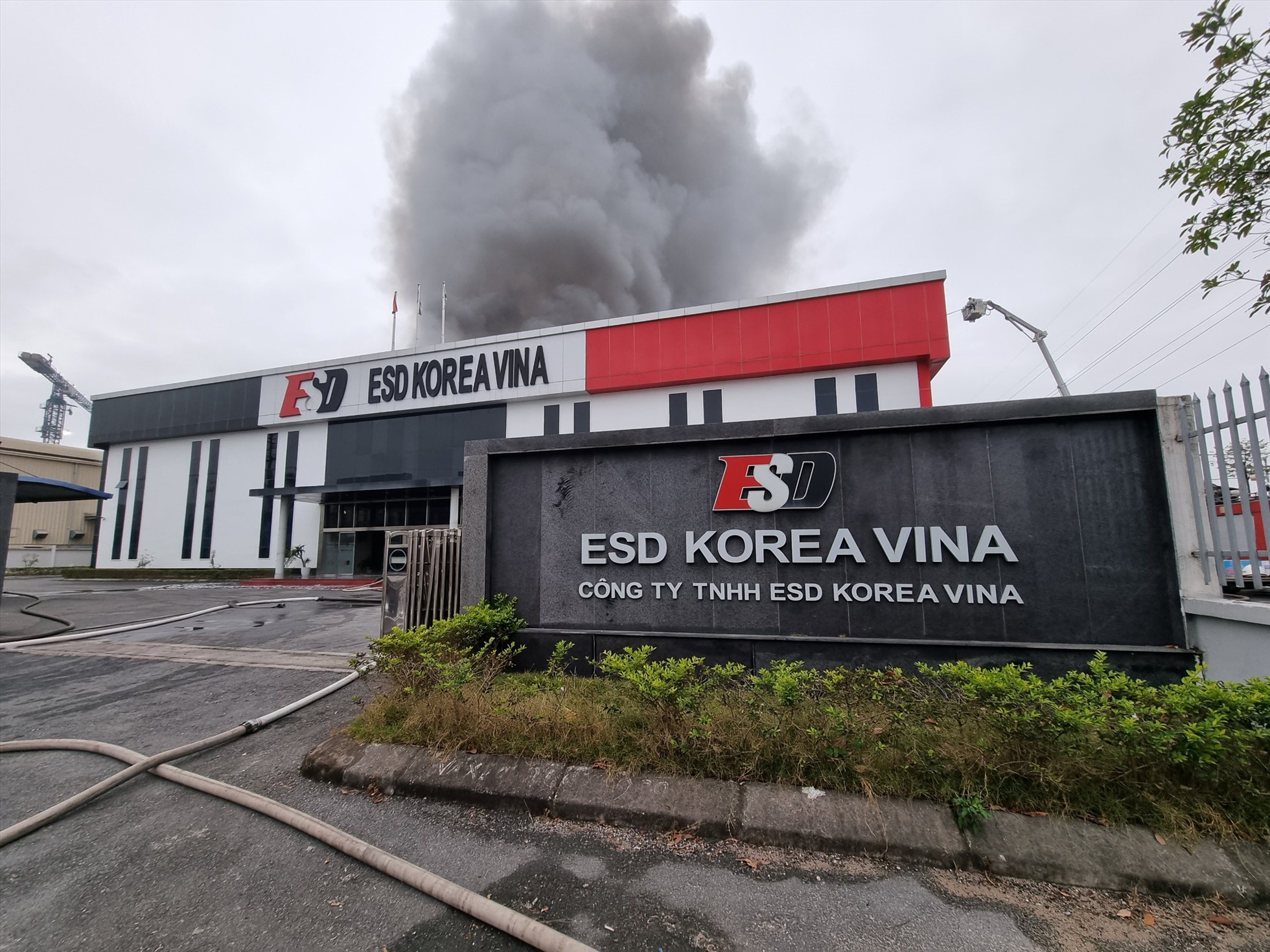 Bắc Ninh: Cháy lớn tại Công ty TNHH ESD Korea Vina