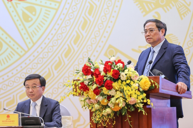 Thủ tướng Huy động mọi nguồn lực phát triển hạ tầng giao thông