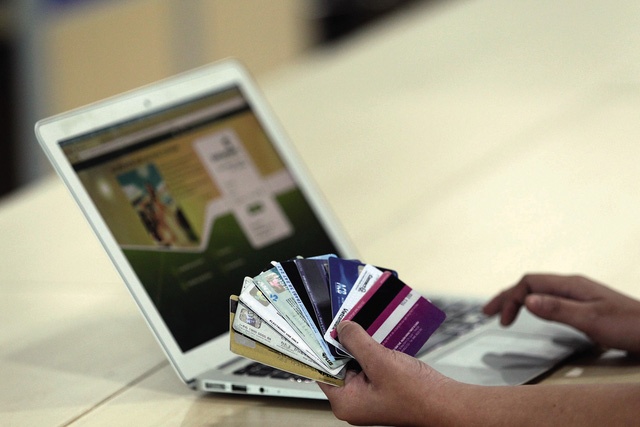 Công an Hà Nội tìm bị hại vụ lừa đảo đầu tư tiền ảo