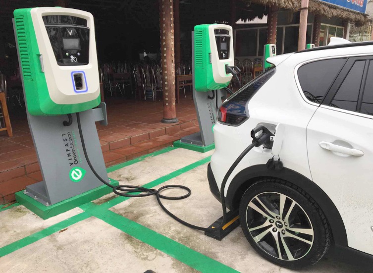 Sớm hoàn thiện và hài hòa tiêu chuẩn, quy chuẩn cho xe điện