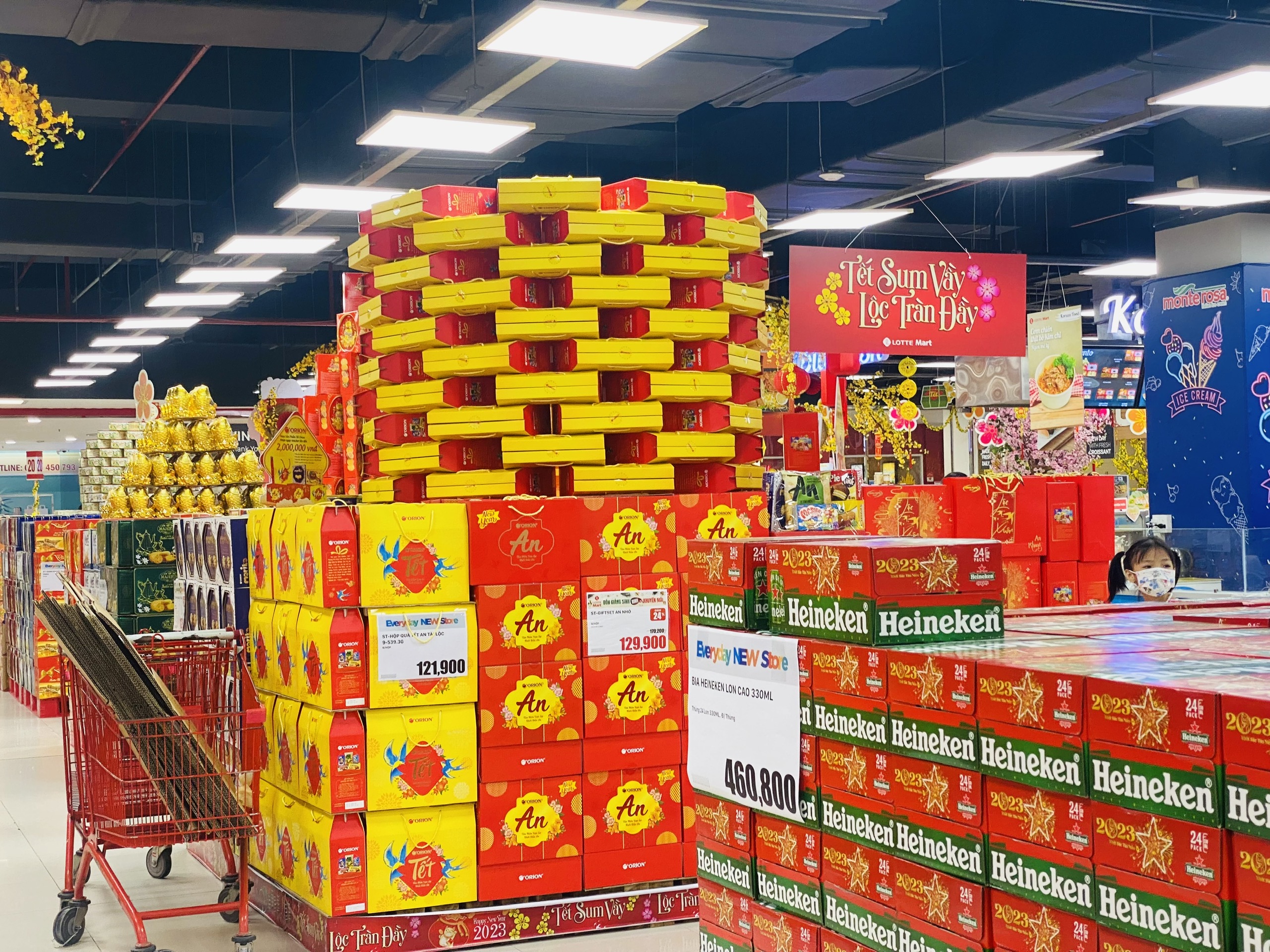 Thị trường giỏ quà Tết bắt đầu vào mùa cao điểm