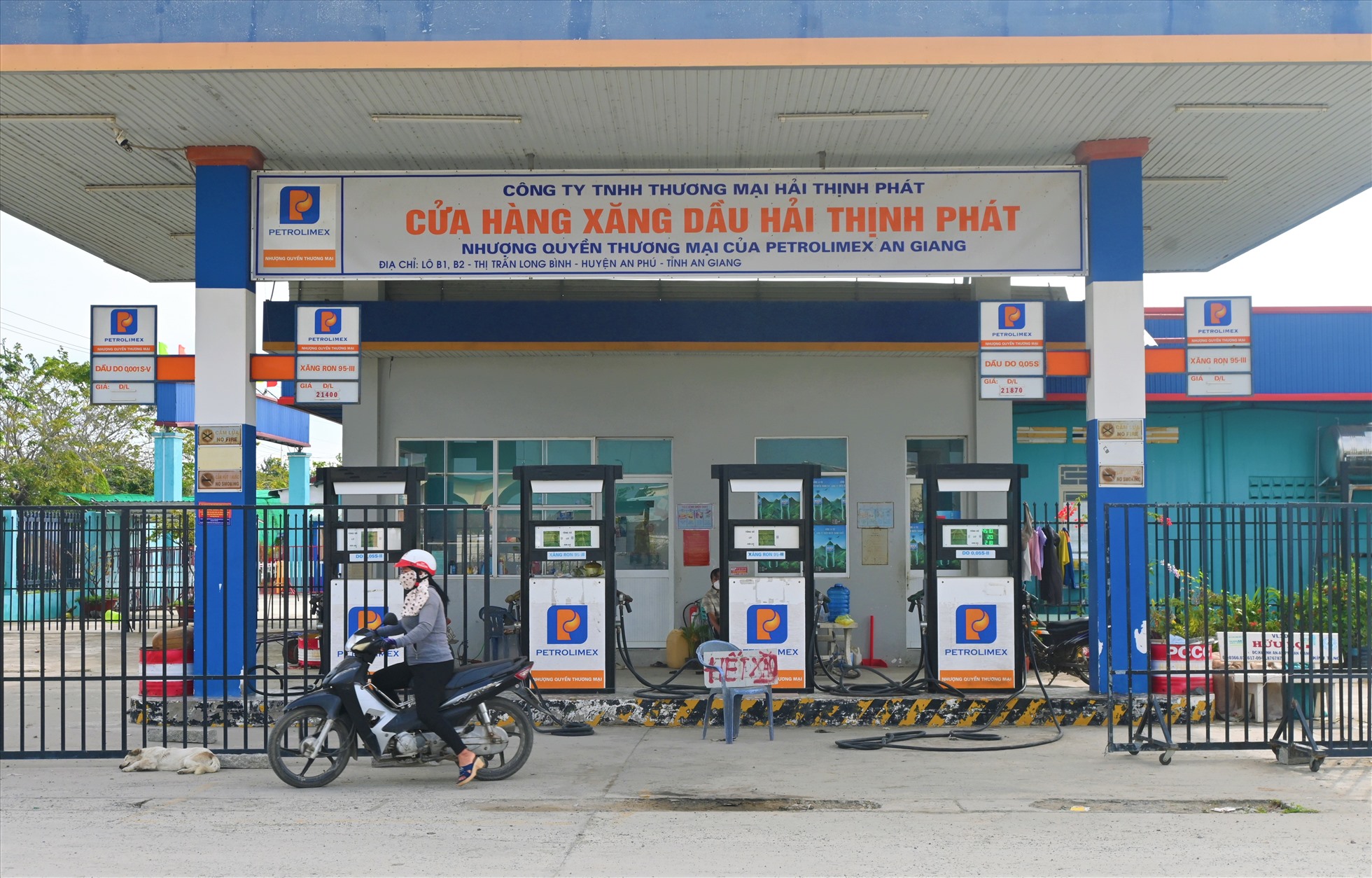 Nhiều cửa hàng kinh doanh xăng dầu ở An Giang đóng cửa vì hết xăng, Bộ Công Thương ra công điện khẩn