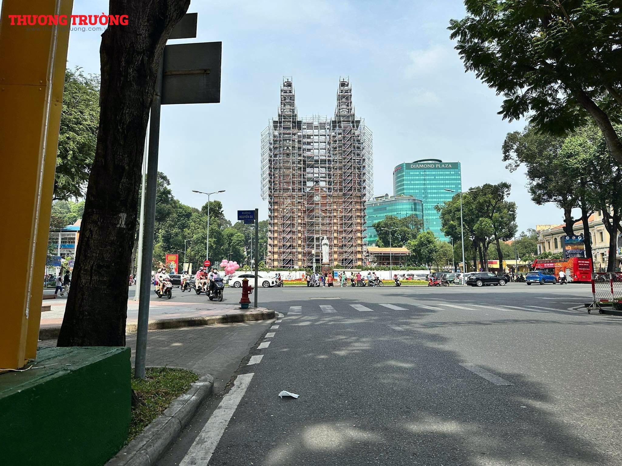 Đường phố Sài Gòn vắng vẻ sáng Mùng 1 Tết Quý Mão 2023