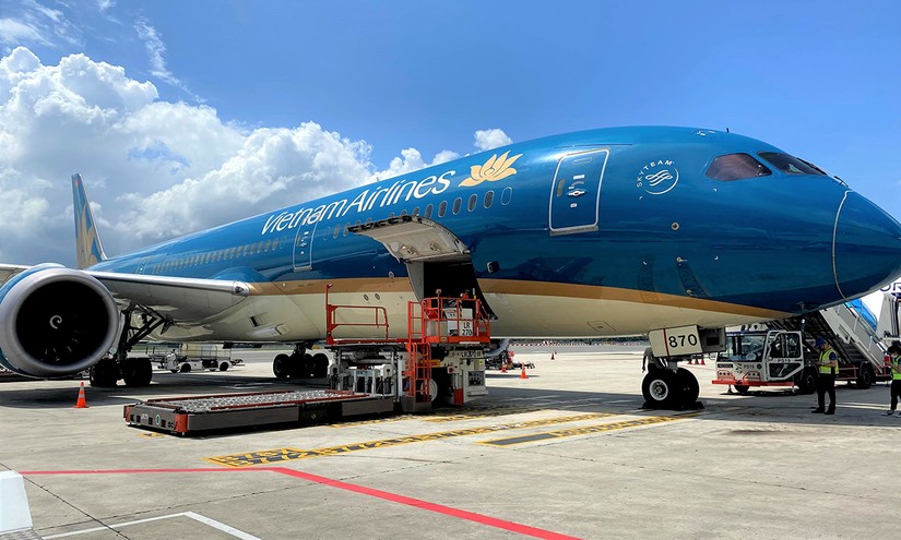 Liên tiếp thua lỗ, Vietnam Airlines đối mặt nguy cơ bị hủy niêm yết cổ phiếu