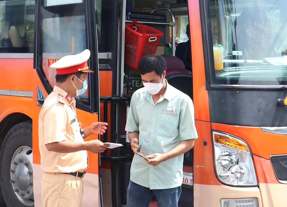 TP.HCM Gần 2.240 phương tiện vi phạm kinh doanh vận tải hành khách bị xử lý