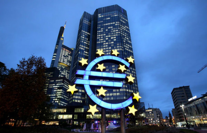 ECB sẵn sàng tăng lãi suất 50 điểm cơ bản trong hai tháng 2 và 32023