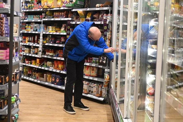 Giá hàng hóa tăng mạnh khiến lạm phát ở Anh duy trì mức cao