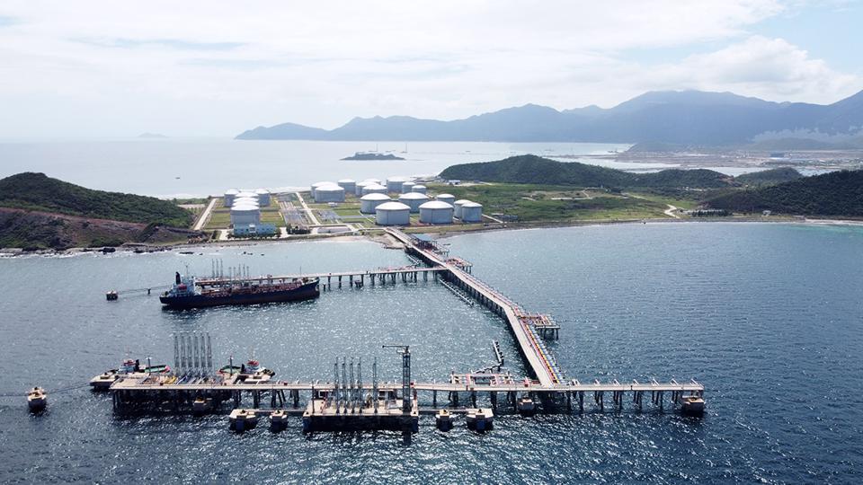 Thu hút loạt ông lớn muốn đầu tư, tiềm năng KKT Vân Phong lớn cỡ nào