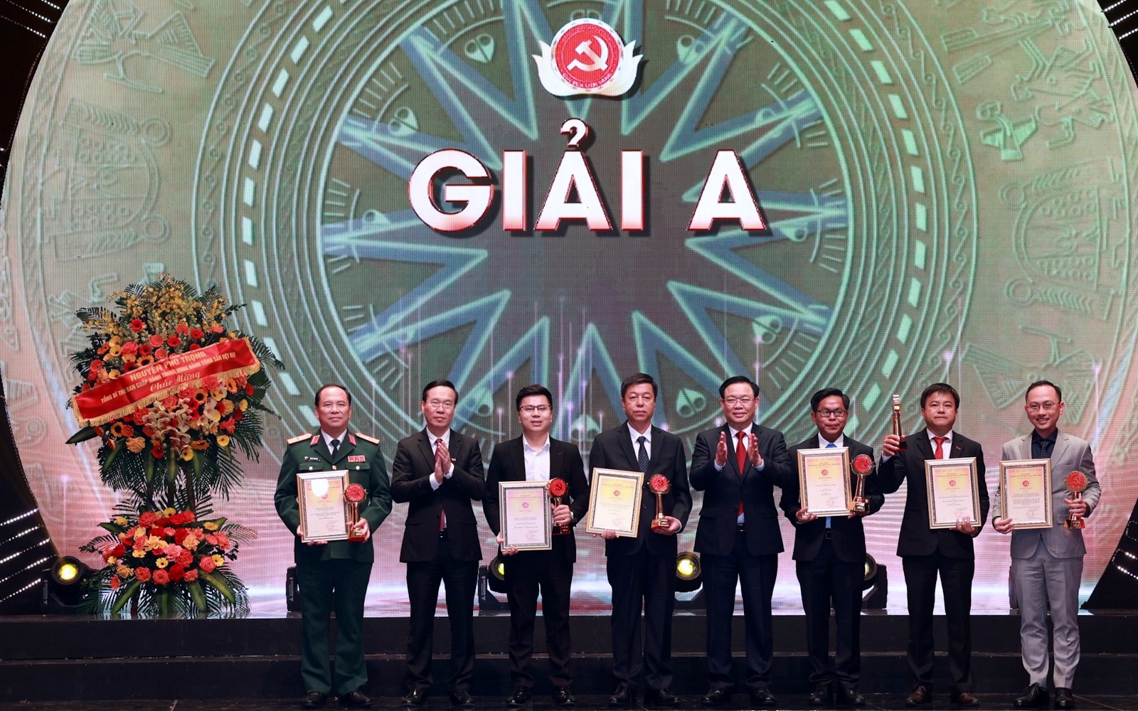 Vinh danh các tác giả, tác phẩm đoạt Giải Búa liềm vàng lần thứ VII năm 2022