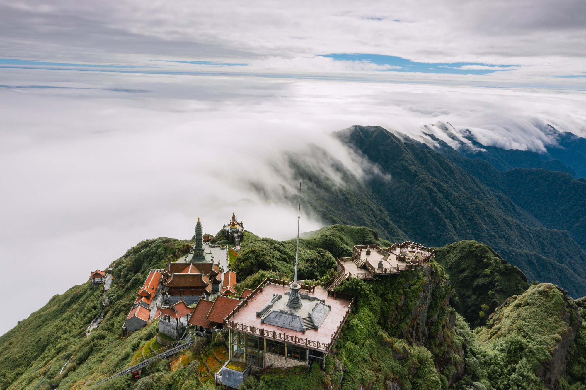 Ngắm những vương quốc trên mây ngoài đời thực – trải nghiệm choáng ngợp dịp đầu năm