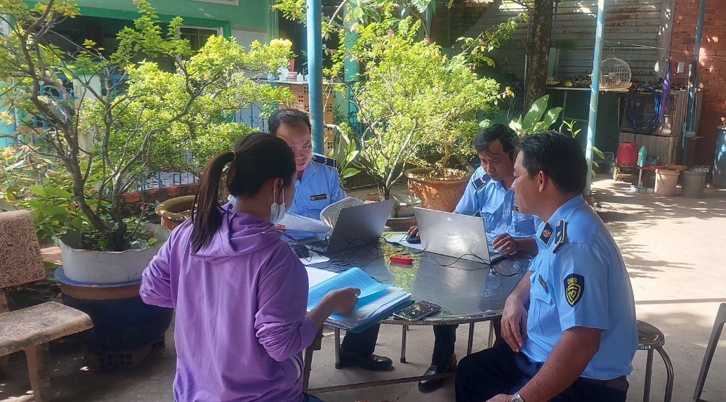 Xử phạt 2 doanh nghiệp kinh doanh xăng dầu tại Vĩnh Long