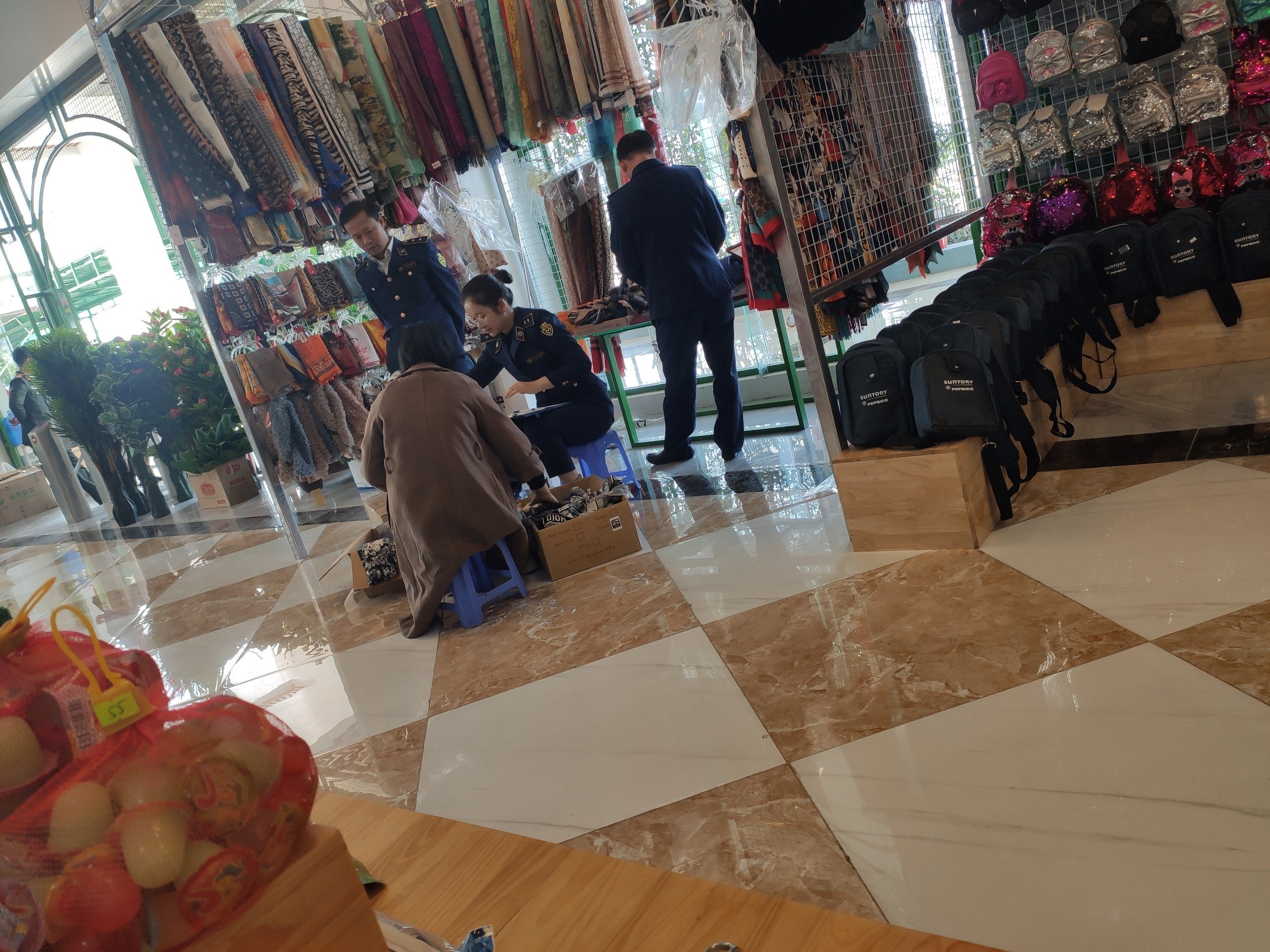 Trạm dừng nghỉ của Công ty CP Tập đoàn Xuân Khiêm buôn bán hàng lậu, hàng giả