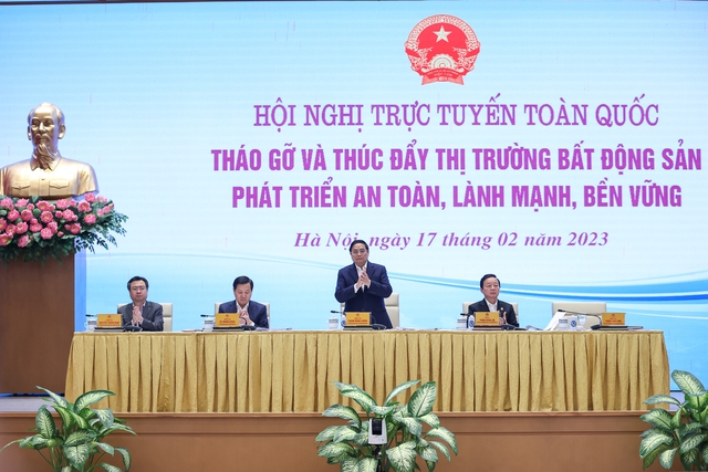 Thủ tướng chủ trì hội nghị tháo gỡ và thúc đẩy thị trường bất động sản