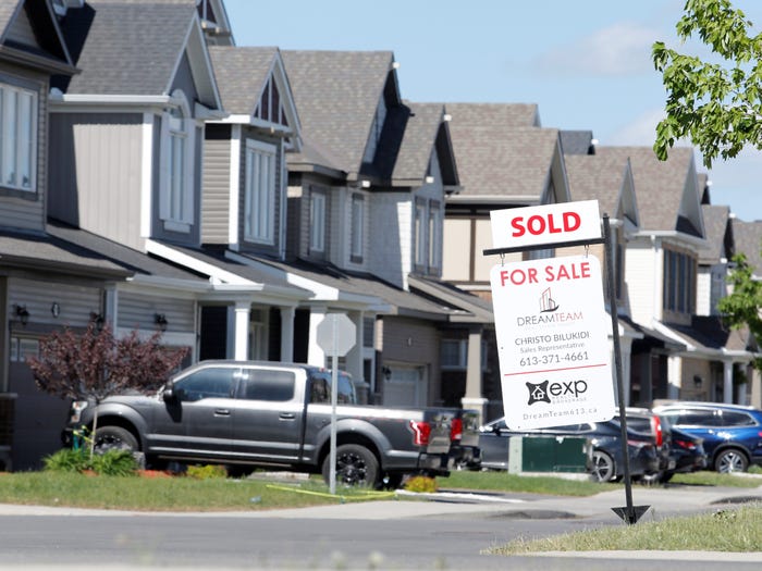 Giảm giá bất động sản là con đường giải cứu doanh nghiệp