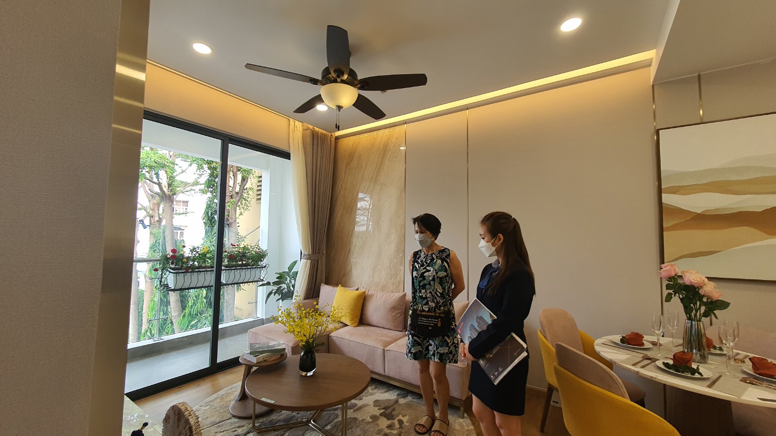 Giá nhà đất đang ở mức cao, doanh nghiệp nên đưa về mức phù hợp