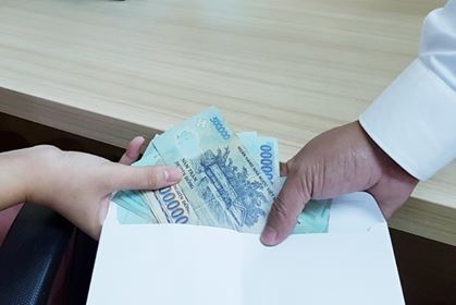 Bắt tạm giam một cán bộ Sở Xây dựng Hải Phòng