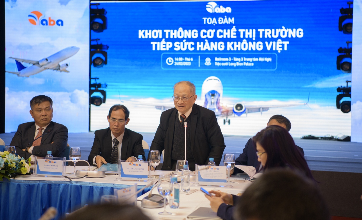 Cần xem xét có sự điều chỉnh thích nghi để cơ chế quản lý giá máy bay bám sát với thị trường