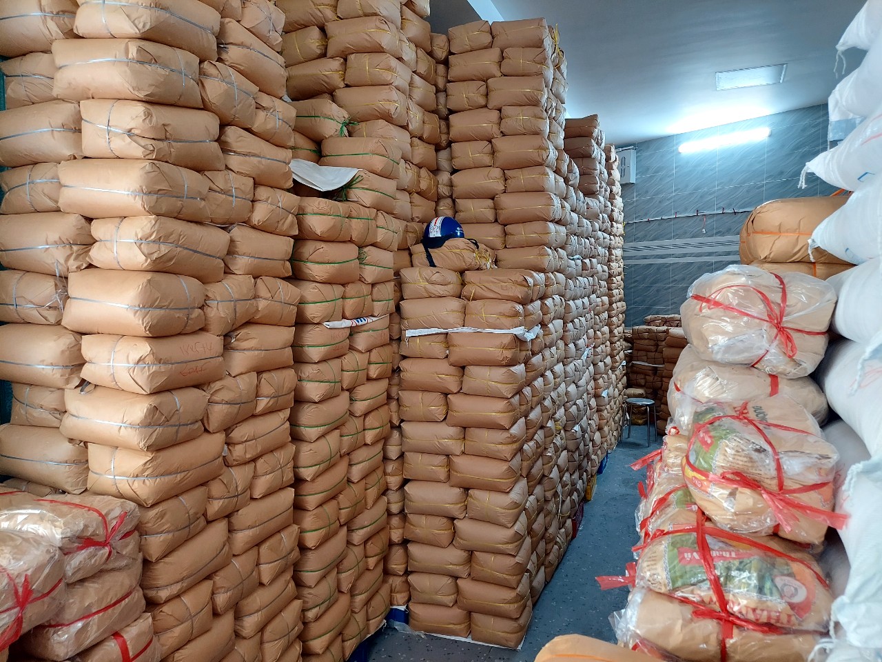 Phát hiện, thu giữ gần 40 tấn đường cát nhập lậu tại TP.HCM