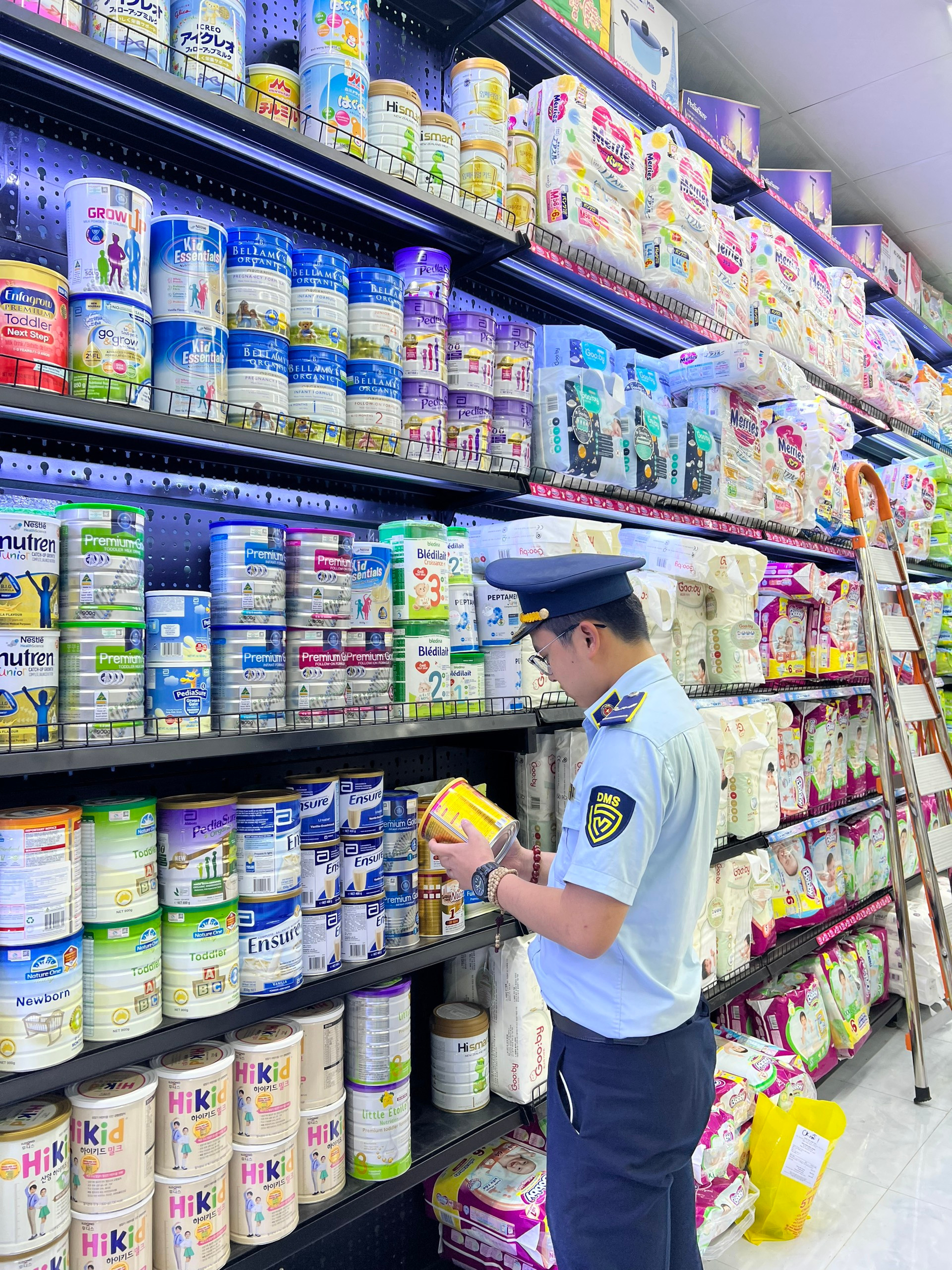 Phú Yên Kiểm tra bán hàng trên facebook phát hiện hàng trăm sản phẩm không rõ nguồn gốc