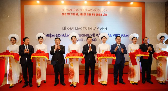 Khai mạc Triển lãm kỷ niệm 80 năm Đề cương về văn hóa Việt Nam 
