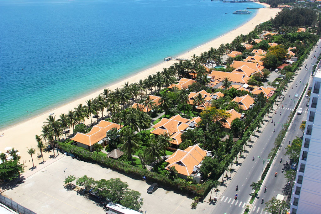 Tháo dỡ Khu nghỉ dưỡng Ana Mandara chắn biển ở Khánh Hoà