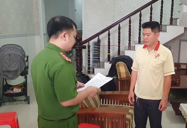 1 người làm giám đốc 3 trung tâm đăng kiểm tại TP Cần Thơ bị bắt