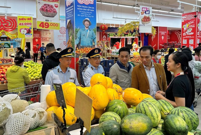 Đà Nẵng xử lý hàng trăm vụ vi phạm hàng hóa dịp Tết