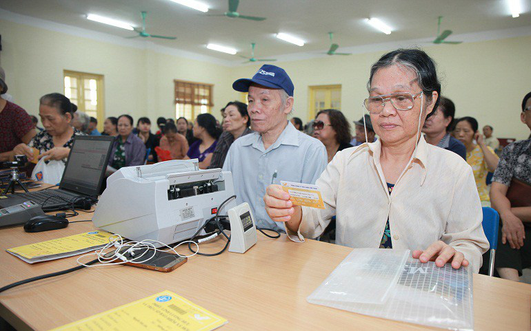 Điều chỉnh lương hưu, trợ cấp, phụ cấp và các chế độ ưu đãi người có công