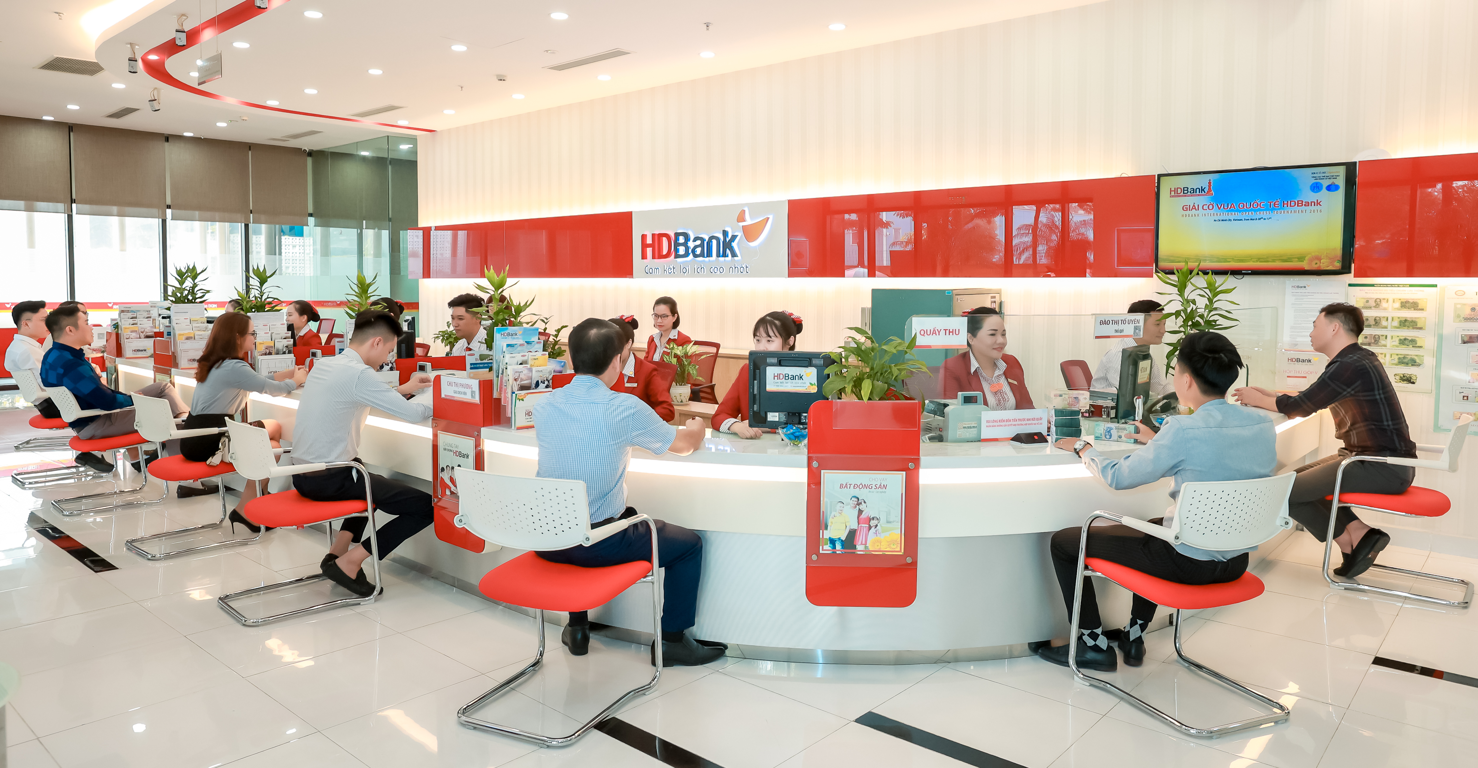 The Asset vinh danh HDBank là ngân hàng tốt nhất về tài chính bền vững