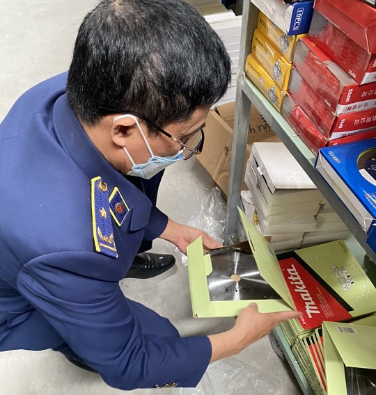 Phát hiện 3.000 sản phẩm cơ khí có dấu hiệu giả mạo nhãn hiệu