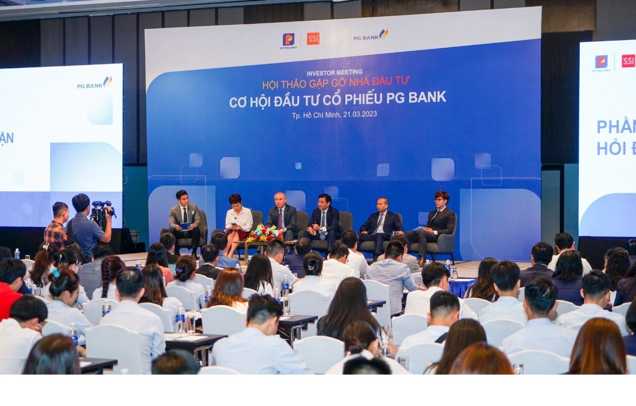 Tập đoàn Xăng dầu Việt Nam bán đấu giá toàn bộ cổ phiếu Ngân hàng TMCP Xăng dầu Petrolimex