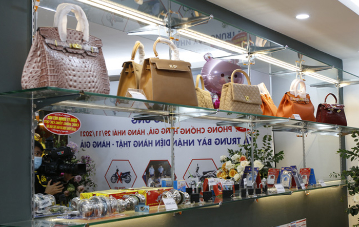 Hàng giả, hàng nhái, vì sao vẫn lộng hành