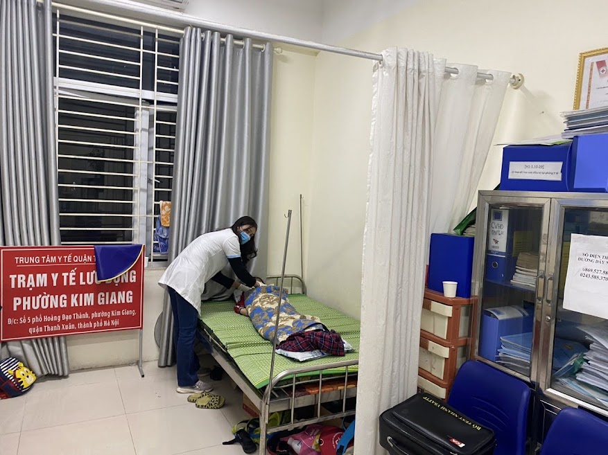 Hơn 50 học sinh trường tiểu học Kim Giang nghi bị ngộ độc thực phẩm 