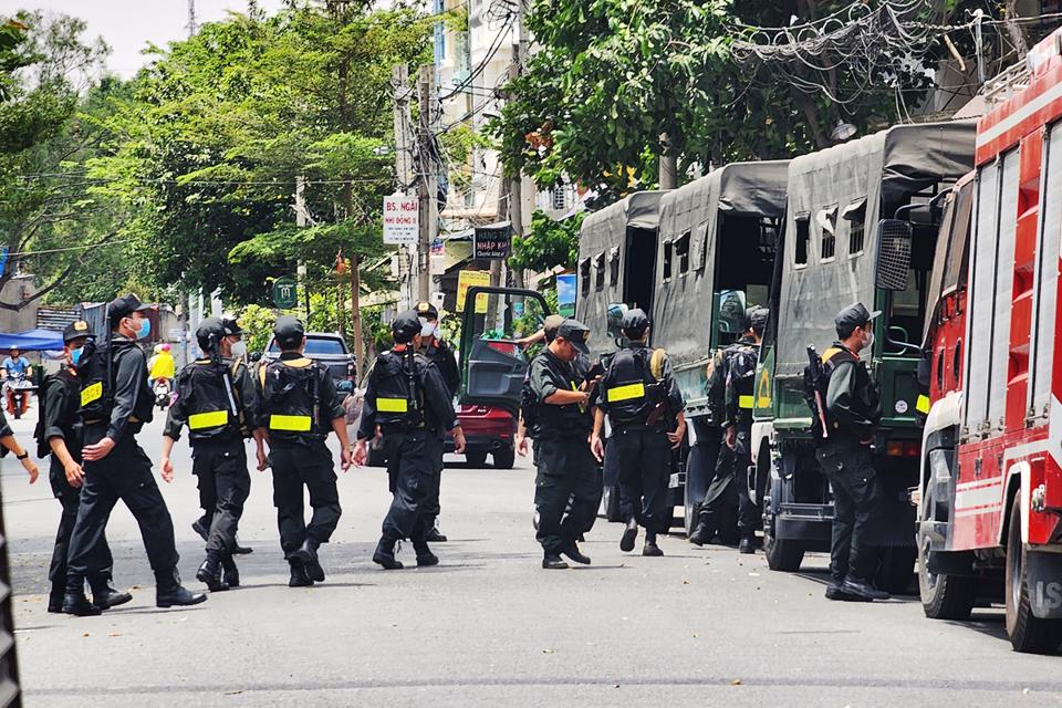 Đòi nợ kiểu khủng bố – Cần tăng cường kiểm tra, xử lý