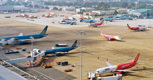 Cục Hàng không yêu cầu giá vé máy bay không được vượt giá trần