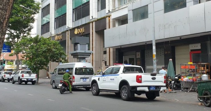 Công an TP.HCM phong tỏa, kiểm tra chi nhánh một công ty tài chính tại quận 1