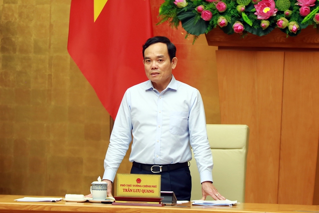 Phó Thủ tướng yêu cầu xử lý nghiêm các vi phạm an toàn giao thông, không chấp nhận sự can thiệp