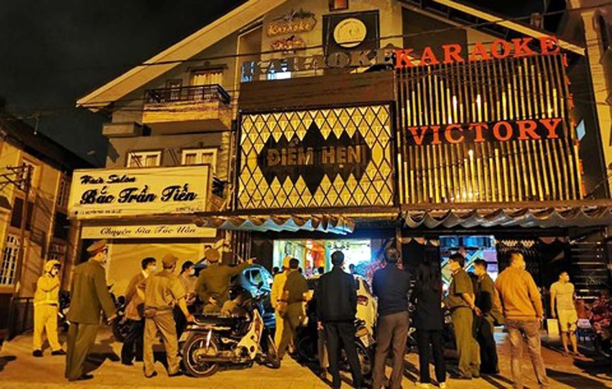 Lâm Đồng Xử phạt 2 cơ sở kinh doanh karaoke vì vi phạm về phòng cháy và chữa cháy