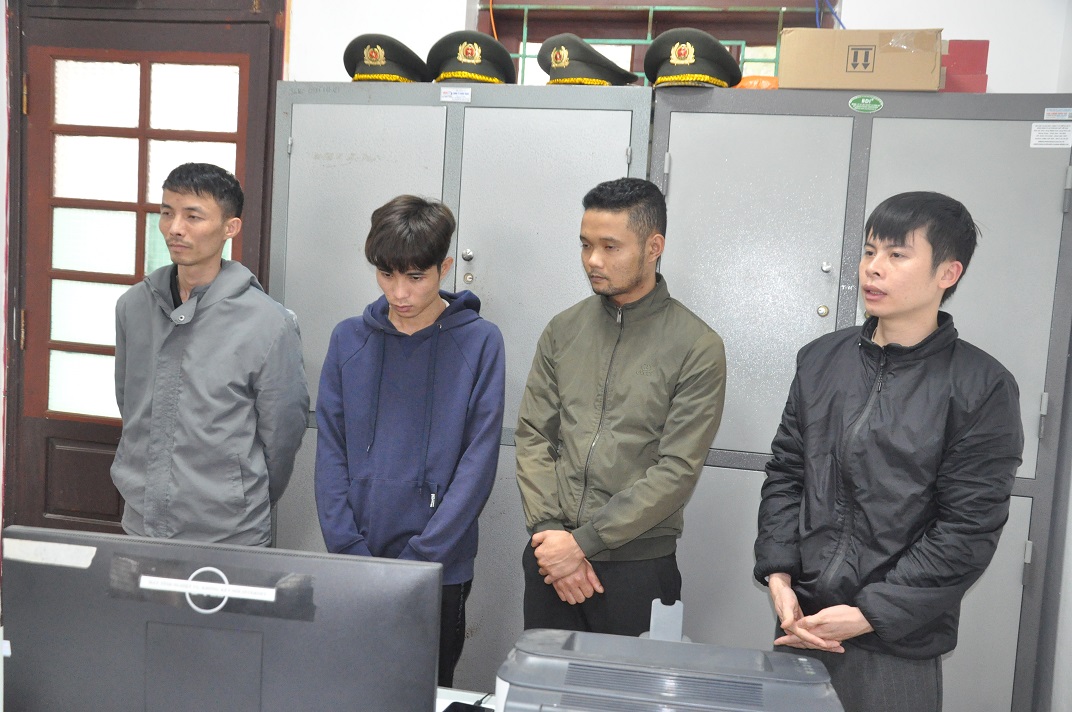 Hải Dương bắt giữ 4 đối tượng dùng chiêu lập Fanpage lừa bán vé máy bay