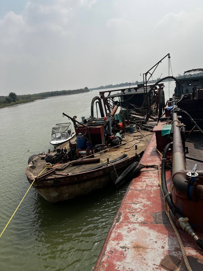 Hải Dương xử phạt nhiều trường hợp khai thác cát trái phép