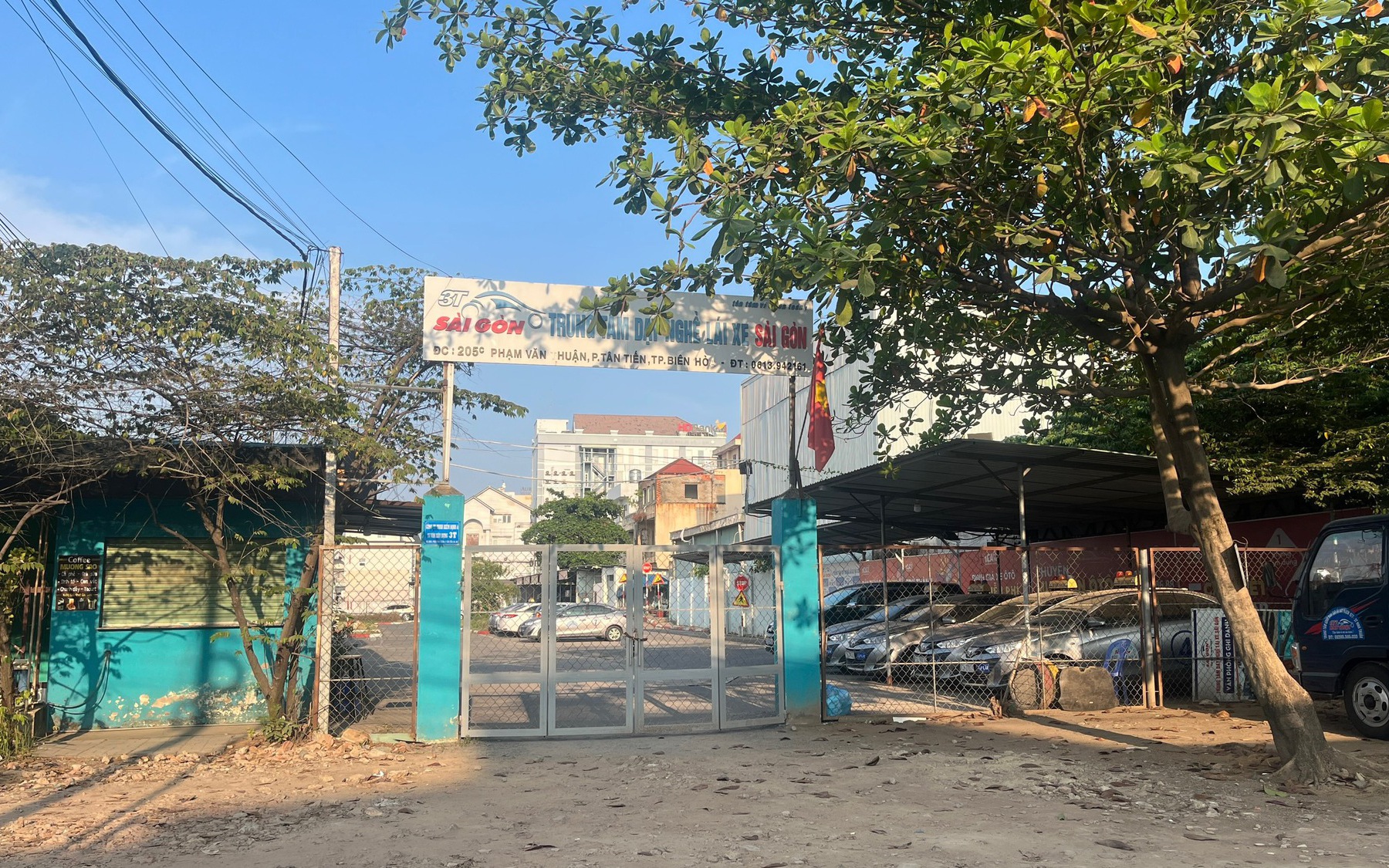 Khám xét trung tâm dạy lái xe lớn nhất Đồng Nai