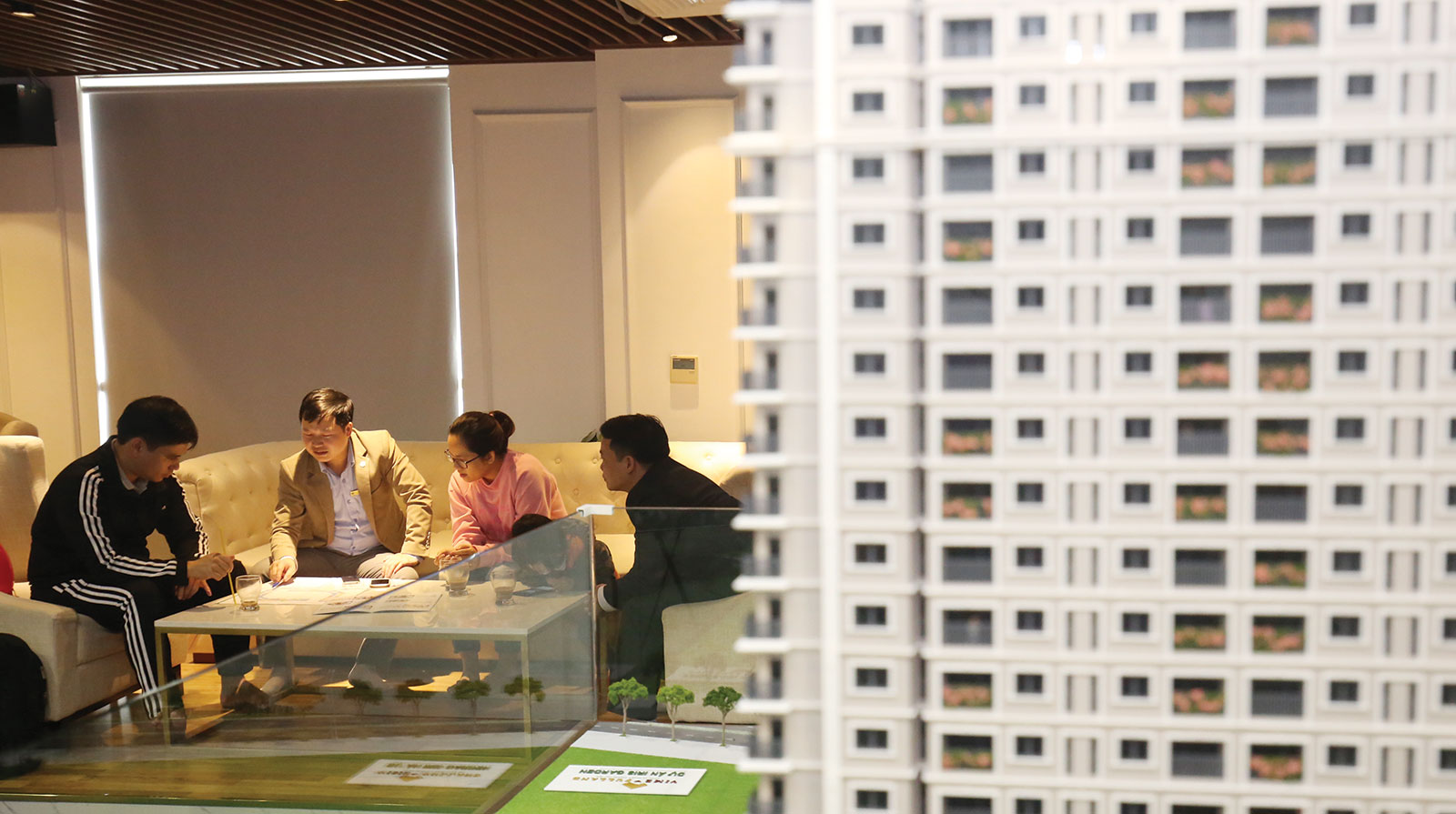 Dự thảo bắt buộc giao dịch bất động sản qua sàn khó thuyết phục cử tri, dư luận