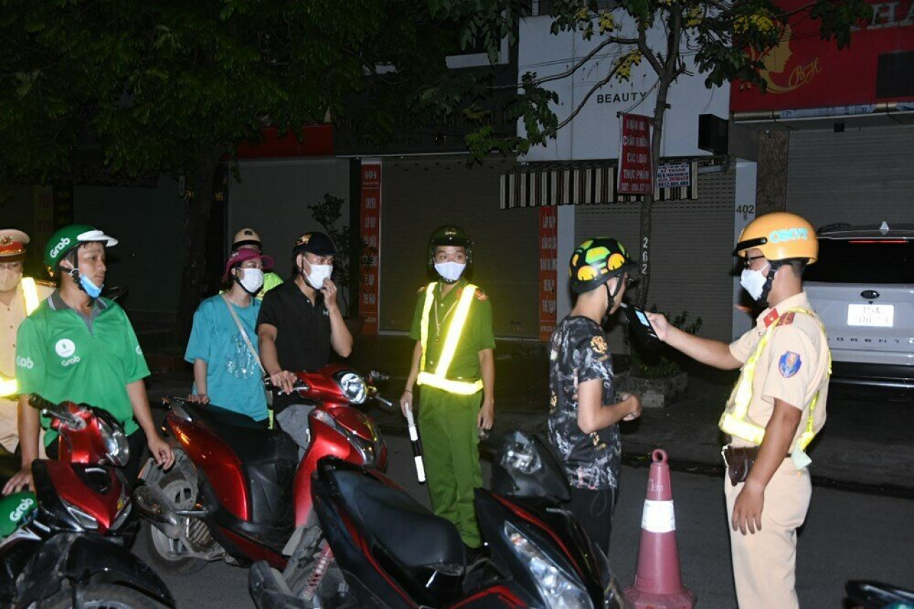 Hải Phòng Chấn chỉnh việc sử dụng rượu bia trong giờ làm việc, nghỉ trưa và ngày trực