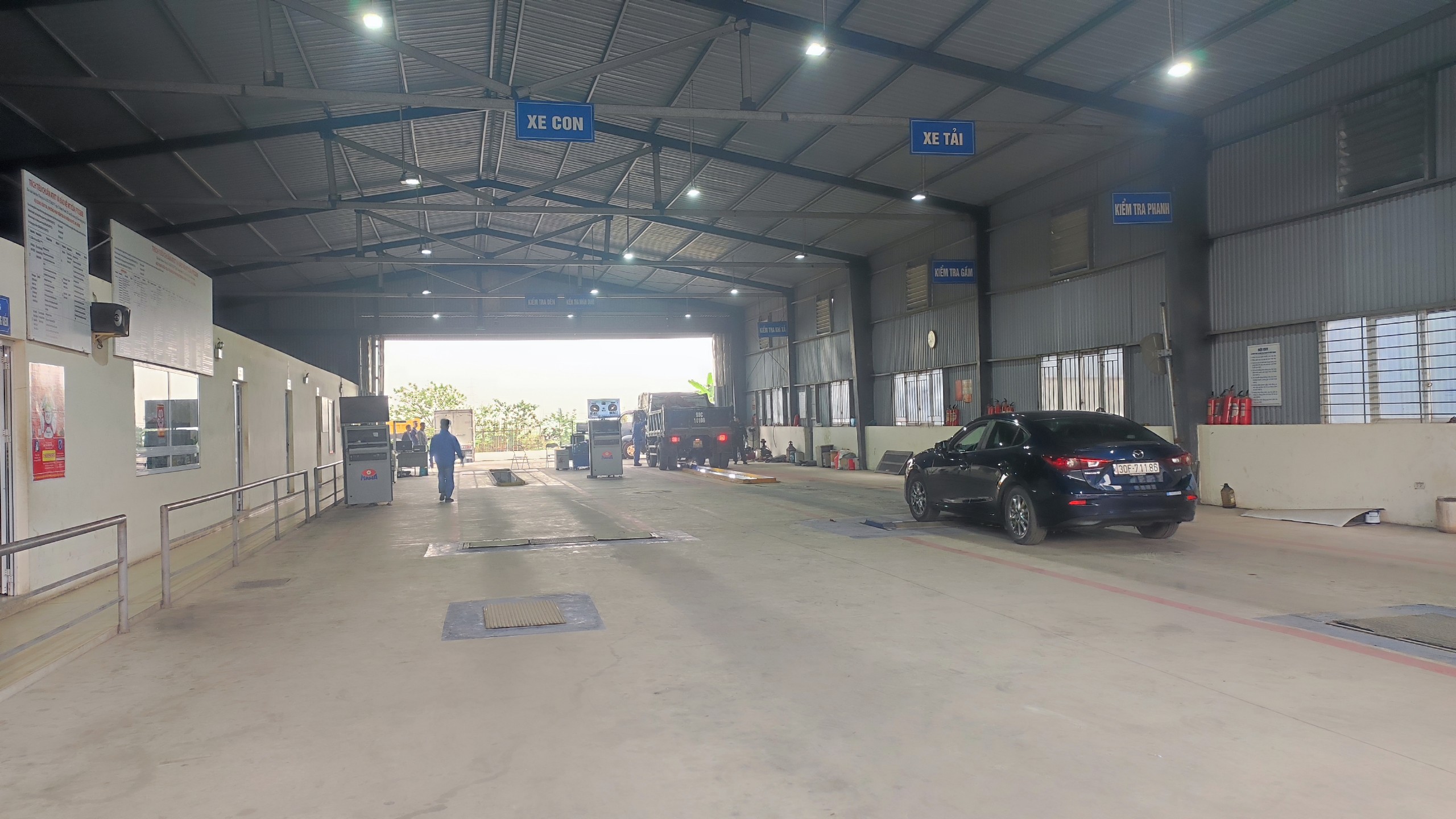 Ách tắc trong kiểm định đang khiến các doanh nghiệp vận tải và logistic bị ngưng trệ