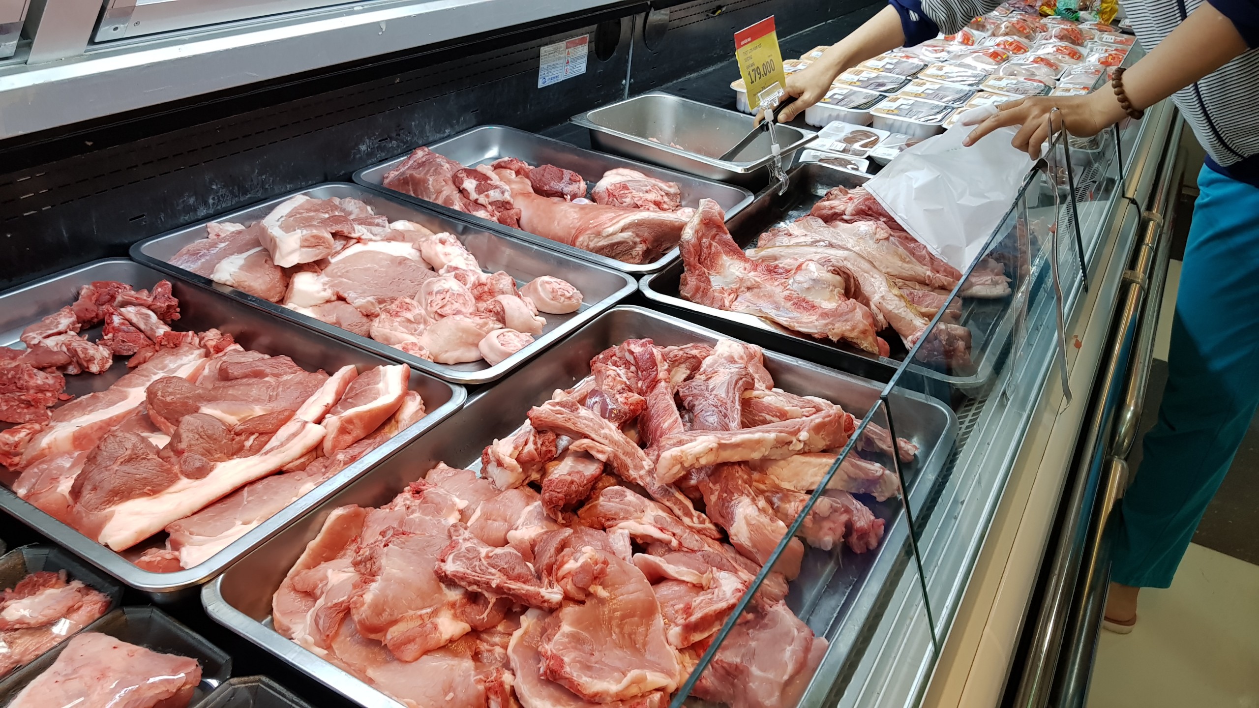 Giá thịt heo hôm nay 115 Công ty CP miền Nam điều chỉnh tăng 1000 đồngkg